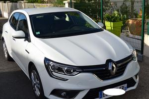 RENAULT Mégane IV Berline TCE 100 Energy Business