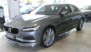 VOLVO S90 Momentum D Geartronic 8 + Kit Design exté