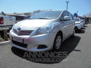 Toyota VERSO 126 D-4D FAP Active 7 places  gris clair