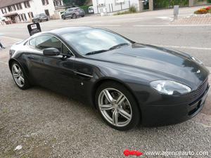 ASTON MARTIN V8 V