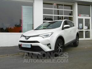 Toyota RAV D-4D Design 2WD blanc nacre