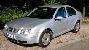 VOLKSWAGEN Bora 1.6i 16v Confort