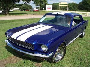 Ford Mustang VCI BOITE AUTO SHELBY STRIPES 