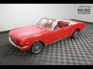 Ford Mustang convertible V RARE 2 PROPRIETAIRES