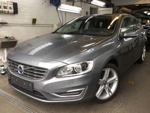 VOLVO V60 DCH MOMENTUM BUSINESS GEARTRONIC