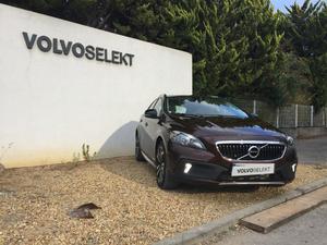 VOLVO V40 CROSS COUNTRY  