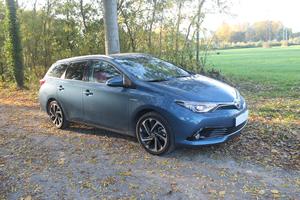 TOYOTA Auris Touring Sports Hybride 136h Business