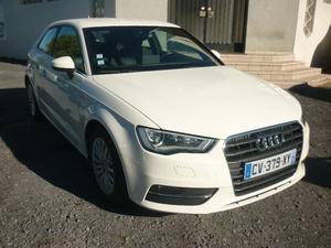 AUDI A3 1.6 TDI 105CH S LINE 3P