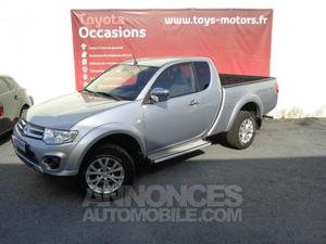 Mitsubishi L TD 178 Club Cab Intense gris clair