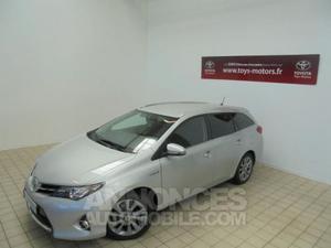 Toyota AURIS TOURING SPORTS HSD 136h Dynamic gris alu