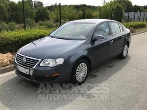 Volkswagen Passat 1.6 TDI 105 TRENDLINE gris foncé