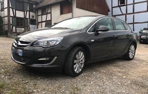 OPEL Astra 1.7 CDTI 130 ch FAP Cosmo Start et Stop