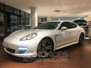 Porsche Panamera 4S PDK blanc