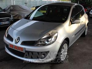 Renault CLIO III 1.5 DCI 85CH EXPRESSION 3P bordeaux