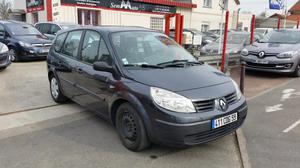 RENAULT Grand Scénic II II 1.9 DCI 120 PACK AUTHENTIQUE