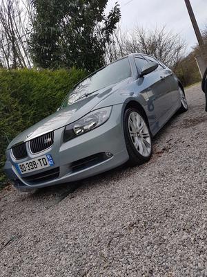 BMW 325i 218ch Confort