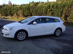 OPEL Astra Sports Tourer 2.0 CDTI 160 FAP Cosmo