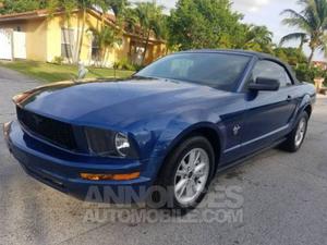 Ford Mustang Cabriolet V6 Auto De luxe bleu