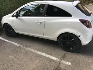 OPEL Corsa  Twinport Color Edition