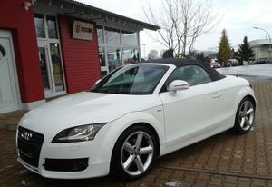 AUDI TT Roadster 2.0 TFSI 200 S line