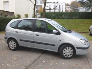 RENAULT Scénic 1.6i 16V Air