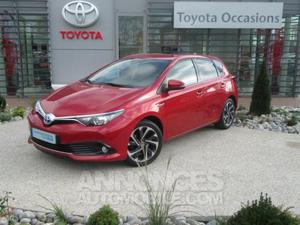 Toyota AURIS HSD 136h Design rouge