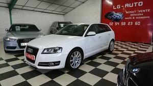 AUDI A3 1.6 TDI 105 CV DESIGN EDITION