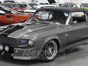 Ford Mustang  gris