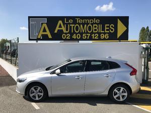 VOLVO V40 DCH MOMENTUM BUSINESS