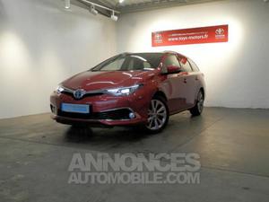 Toyota AURIS TOURING SPORTS HSD 136h Executive rouge persan