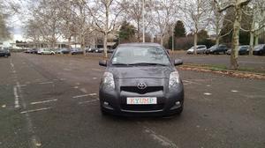 TOYOTA Yaris  D-4D Confort Pack