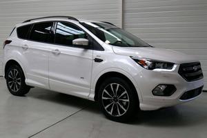 FORD Kuga 2.0 TDCi 180 S 4x4 Powershift ST-Line