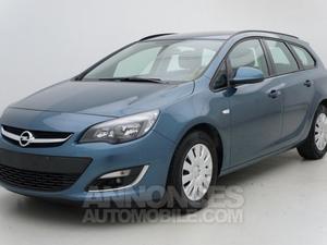 Opel Astra 1.3 CDti Sportstourer blue