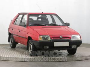 Skoda FAVORIT  rouge