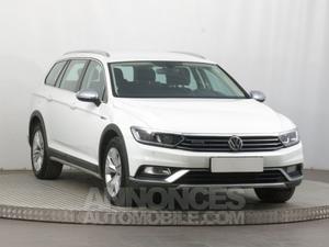 Volkswagen Passat 2.0 TDI Alltrack blanc