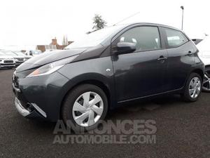 Toyota AYGO 1.0 VVT-i 69 ch X-Play gris eclipse