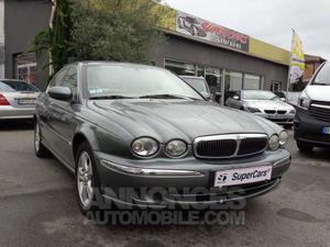 Jaguar X-Type 3.0 V6 CLASSIQUE gris anthracite verni