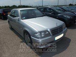 Mercedes Classe C AMG 193 CV gris