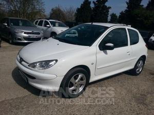 Peugeot  HDI 70 X LINE 3P blanc