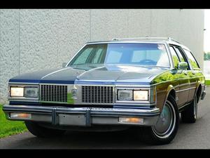 Oldsmobile Custom cruiser  Occasion