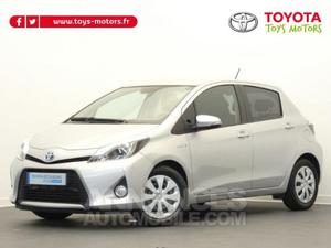 Toyota YARIS HSD 100h Dynamic 5p gris aluminium