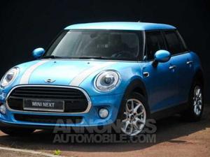 Mini Cooper 5 portes bleu