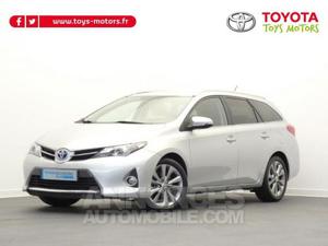 Toyota AURIS TOURING SPORTS HSD 136h Dynamic gris alu