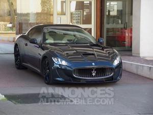 Maserati Gran Turismo MC STRADALE gris fonce