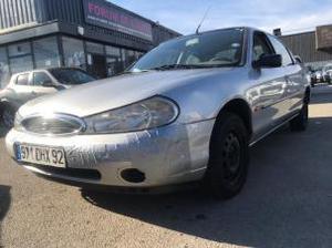 Ford Mondeo 1.8 OVATION 4P d'occasion