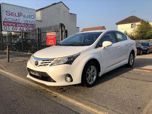 Toyota AVENSIS 124 D-4D BUSINESS 4P  Occasion