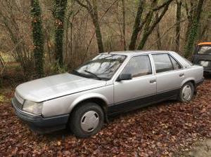 Renault R25 GTS accidenté