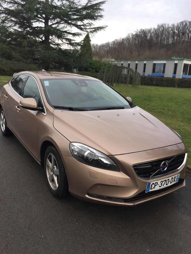 VOLVO V40 Business D Momentum Business Geartronic A
