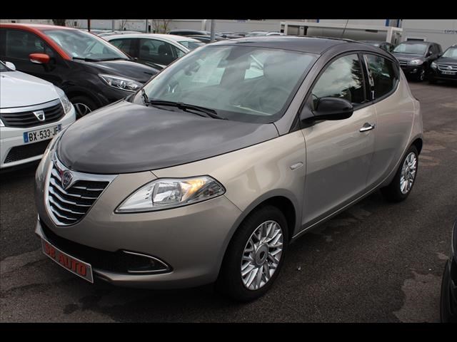 Lancia YPSILON 1.2 8V PLATINUM S&S 5P  Occasion