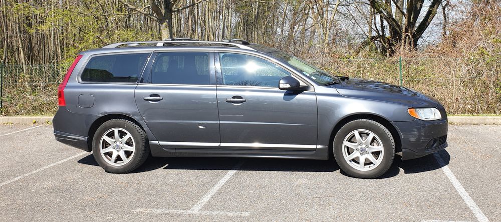 VOLVO V70 D AWD Momentum